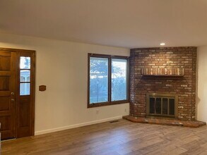 7570 S Cove Cir in Centennial, CO - Building Photo - Building Photo