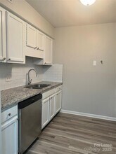 3215 Heathstead Place in Charlotte, NC - Building Photo - Building Photo