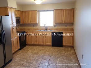 6804 N Flora Ave in Kansas City, MO - Building Photo - Building Photo