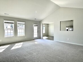 1716 Ragsdale Rd in Hope Mills, NC - Building Photo - Building Photo
