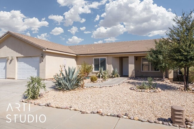 321 Honeysuckle Ln
