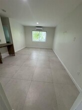 245 NE 33rd St in Miami, FL - Building Photo - Building Photo