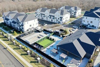 510 Ella Rd in Marlboro, NJ - Building Photo - Building Photo