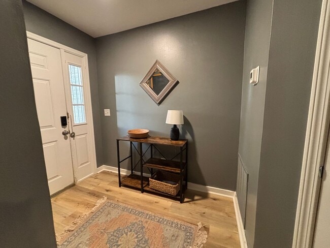 1007 Stonegate Dr in Auburn, AL - Building Photo - Building Photo