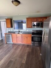 320 S Square Dr in Winterville, NC - Building Photo - Building Photo