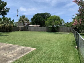 2247 Green St in South Daytona, FL - Building Photo - Building Photo