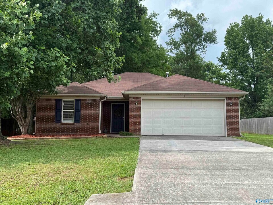 115 Populus Dr in Harvest, AL - Building Photo