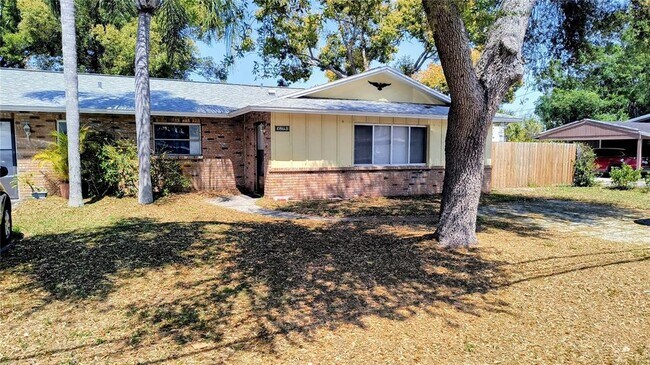 10861 126th Ave N in Largo, FL - Building Photo - Building Photo