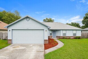 571 Charles Pinckney St in Orange Park, FL - Building Photo