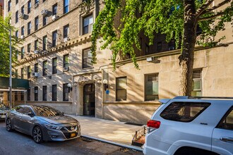 Walter Arms Apartments in New York, NY - Building Photo - Building Photo