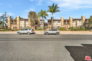 2333 241st St in Lomita, CA - Building Photo