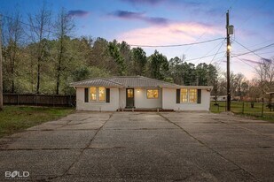 5834 US-80 in Princeton, LA - Building Photo