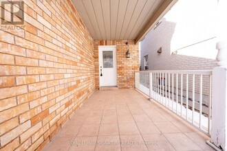 717 Salinger Ct in Mississauga, ON - Building Photo - Building Photo