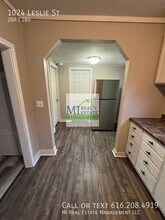 1024 Leslie St in Lansing, MI - Building Photo - Building Photo