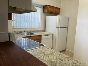 631 Cypress Lake Blvd in Pompano Beach, FL - Building Photo - Building Photo