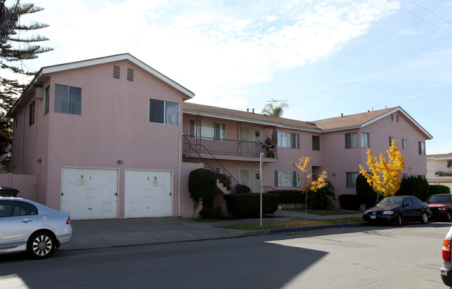 790 Coronado Ave in Long Beach, CA - Building Photo - Building Photo