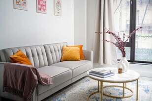 1568 Lexington Ave in New York, NY - Building Photo