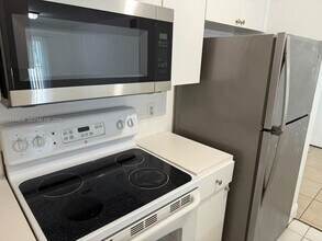 15422 SW 284th St in Homestead, FL - Building Photo - Building Photo