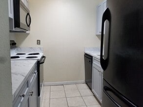 3250 S Semoran Blvd in Orlando, FL - Building Photo - Building Photo