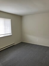 9037 Cedar Lake Rd in Pinckney, MI - Building Photo - Building Photo