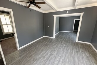 857 E Knox St in Galesburg, IL - Building Photo - Building Photo