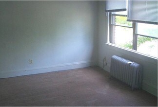 Eastlake Apartments in Cleveland, OH - Foto de edificio - Interior Photo