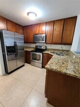 3071 Riverside Dr in Coral Springs, FL - Building Photo - Building Photo