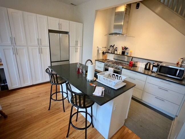 5444 Claybourne St in Pittsburgh, PA - Building Photo - Building Photo