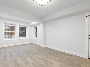 2310 W Huron St in Chicago, IL - Building Photo - Building Photo