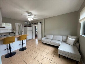 2342 SW 128th Ave in Miami, FL - Building Photo - Building Photo