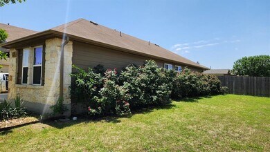 200 McCoy Ln in Hutto, TX - Building Photo - Building Photo