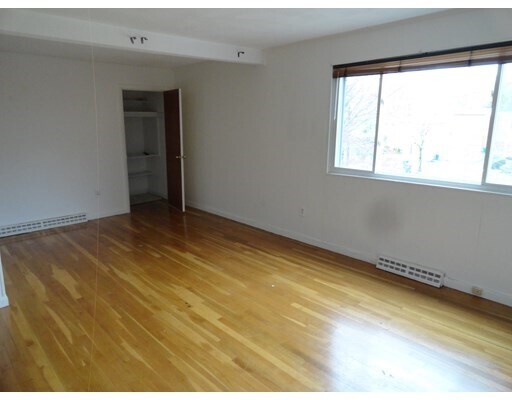 19 Kippy Dr-Unit -1 in Newton, MA - Building Photo - Building Photo