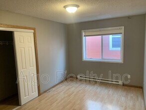 2609 N Colfax Ave in Minneapolis, MN - Building Photo - Building Photo