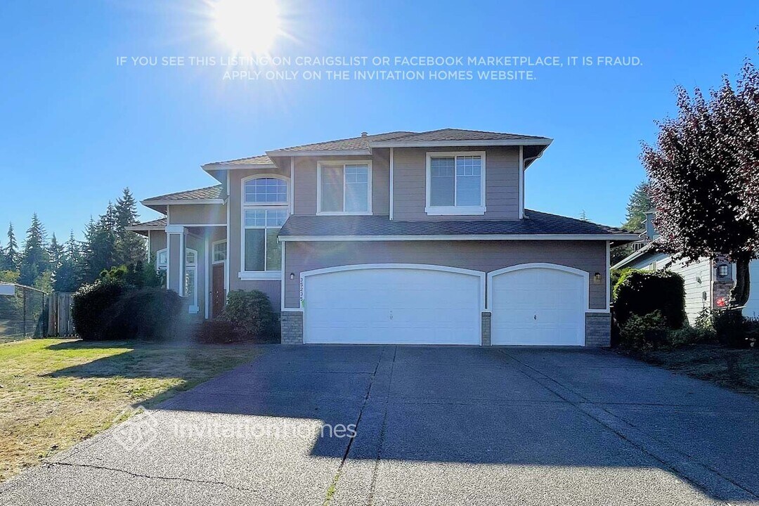 35235 6th Ave SW in Federal Way, WA - Building Photo