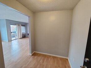 175 Mill Pond Rd-Unit -Unit 126 in Hamden, CT - Building Photo - Building Photo