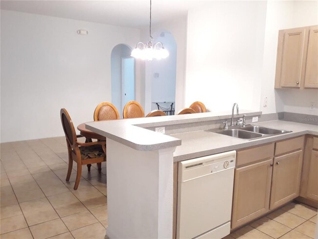 338 Magical Way in Kissimmee, FL - Building Photo - Building Photo