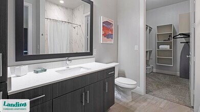 1215 Sawyer St, Unit 306 in Houston, TX - Building Photo - Building Photo