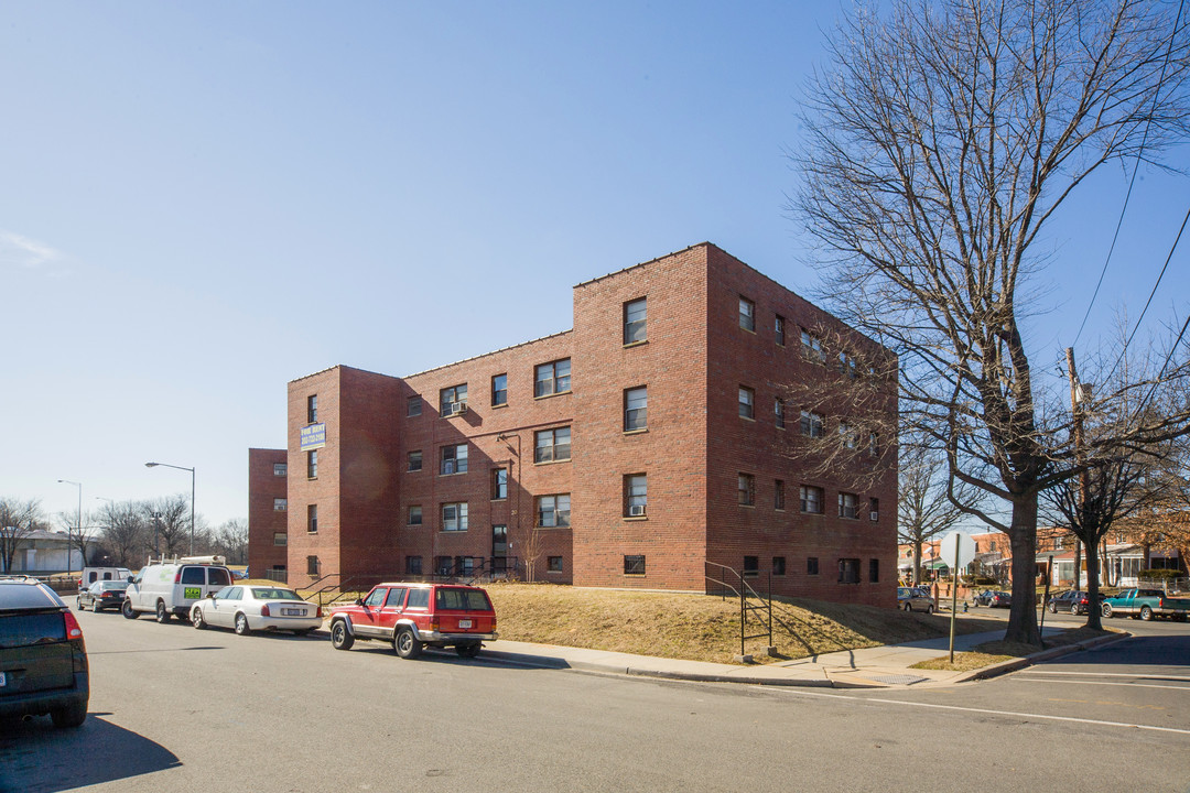 20 Kenilworth Ave NE in Washington, DC - Building Photo