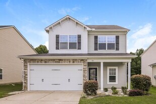 731 Hunters Ridge Dr in Fuquay Varina, NC - Building Photo