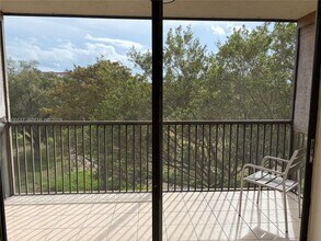 5550 NW 44th St in Lauderhill, FL - Building Photo - Building Photo