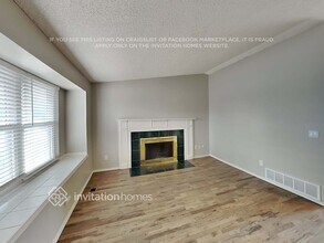 1827 S Genoa St in Aurora, CO - Foto de edificio - Building Photo