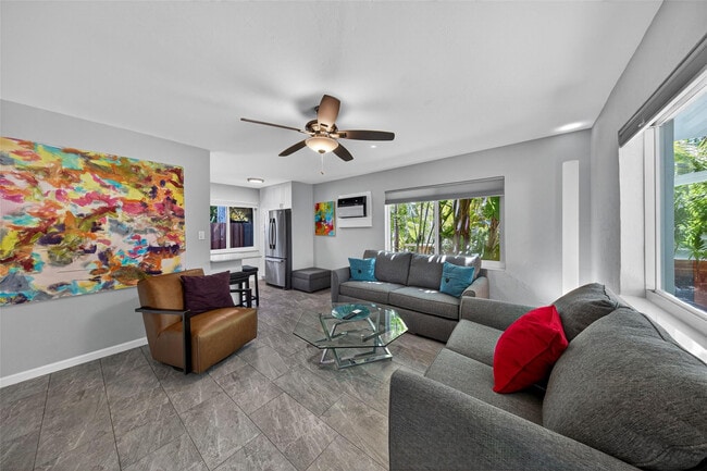 305 NE 15th St in Fort Lauderdale, FL - Building Photo - Building Photo