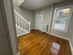 51 Freeman Ave in Norwich, CT - Building Photo - Building Photo
