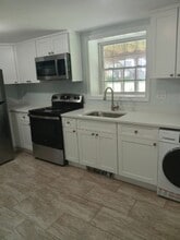 4 Washington St in Bedford, MA - Building Photo - Building Photo