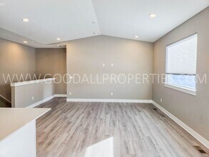 640 NW Rosemont Dr in Waukee, IA - Building Photo - Building Photo