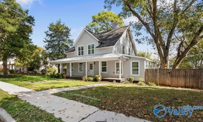 property at 3305 Bradley St SW