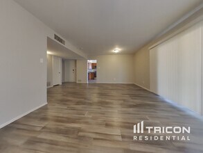 6006 W Medlock Dr in Glendale, AZ - Building Photo - Building Photo