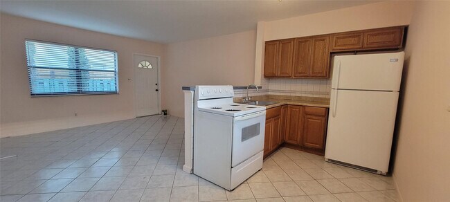 1523 NE 34th St in Oakland Park, FL - Building Photo - Building Photo