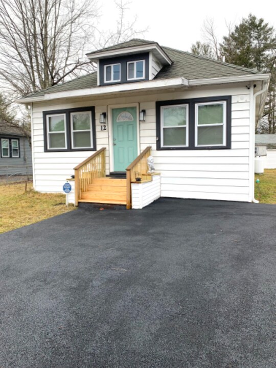 12 Broadway in Loch Sheldrake, NY - Building Photo