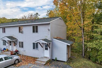 18 1/2 18 1/2 S St in Lebanon, NH - Building Photo - Building Photo